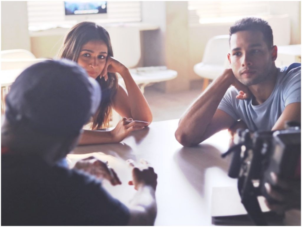 FROM GULLIES TO THE LIBRARY, SIDDHANT CHATURVEDI AND ALIA BHATT HAVE FANS GUESSING ABOUT THEIR NEW PROJECT